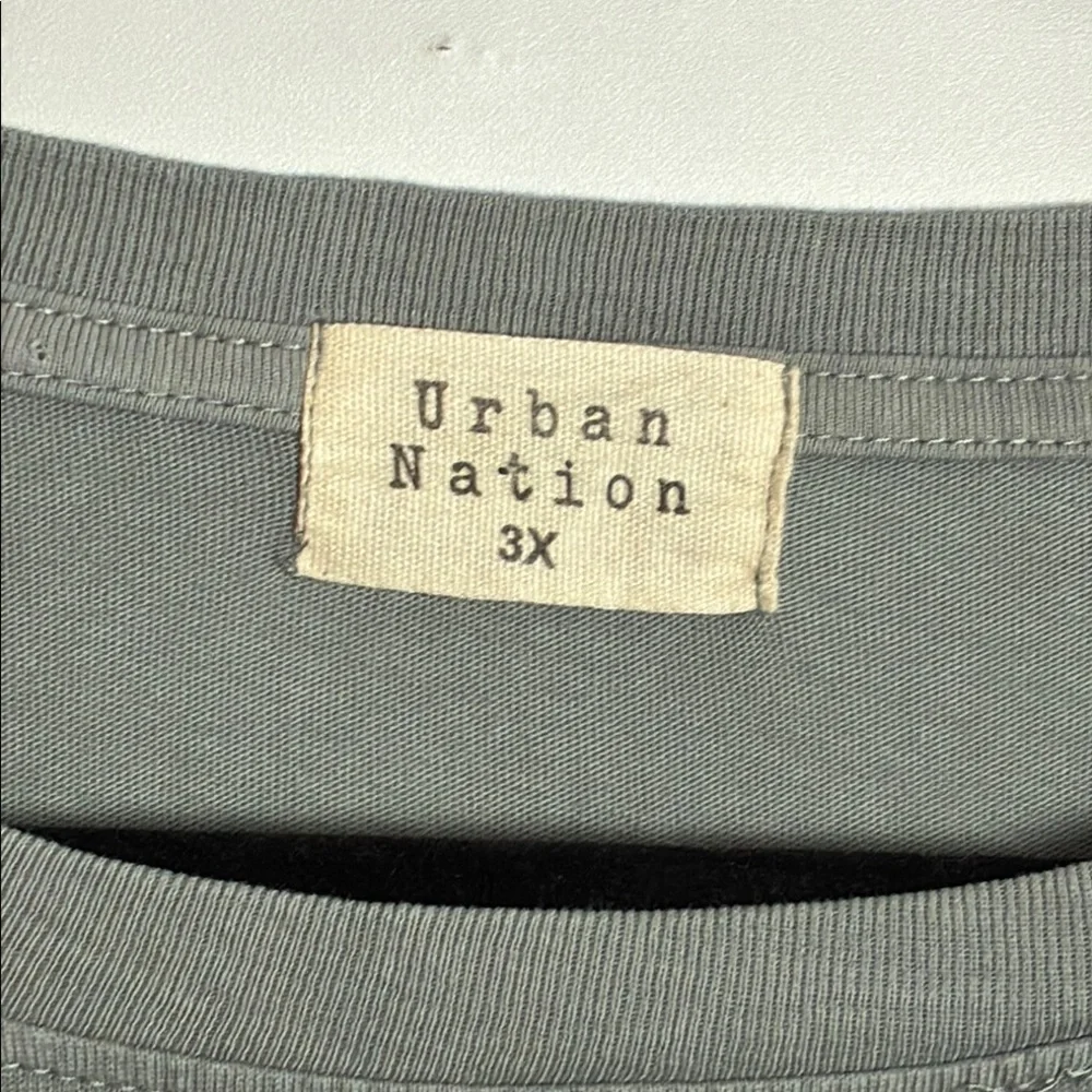 Urban Nation Gray Montana Graphic Cropped Tee - Tshirt - Picture 3 of 6